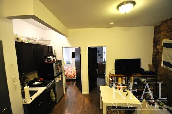 Rented by REAL New York | media 36