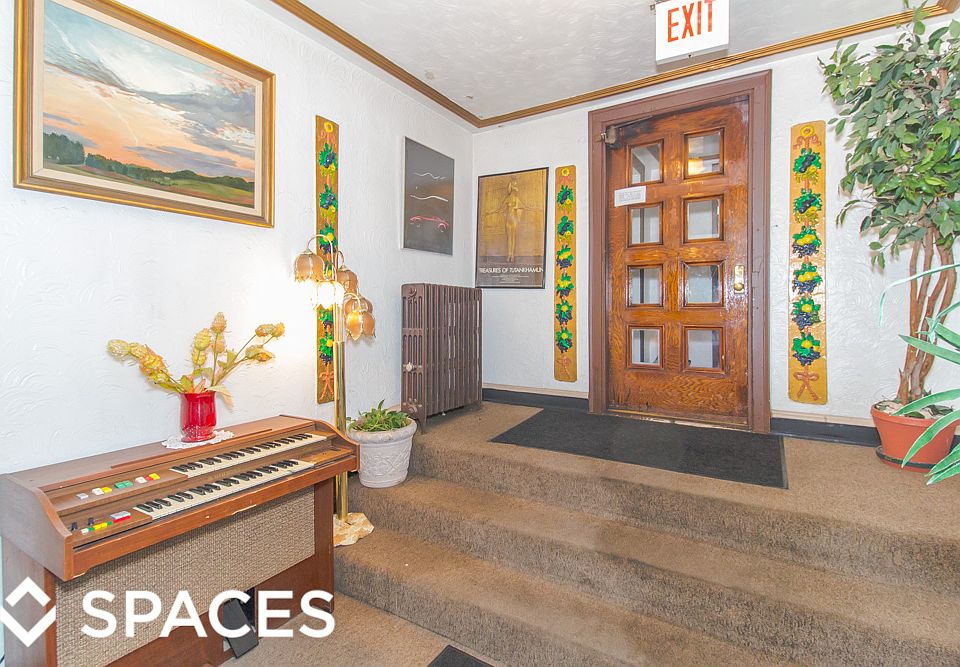 2nd image of 5301 N Ashland Ave APT 306