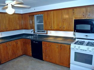 213 Martha Ave, Elmwood Park, NJ 07407