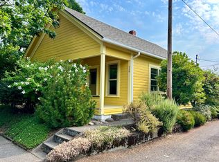 329 5th St, Springfield, OR 97477