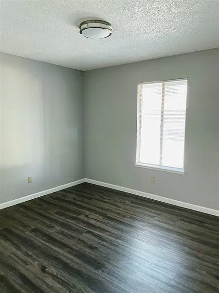 2 bed, 1.0 bath, 945 sqft, $1,775 — Photo 4
