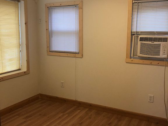5th image of 3806 Pershing St SW