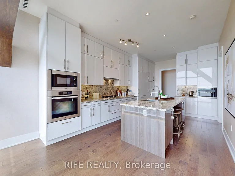39 Queens Quay E #1208 — Photo 16