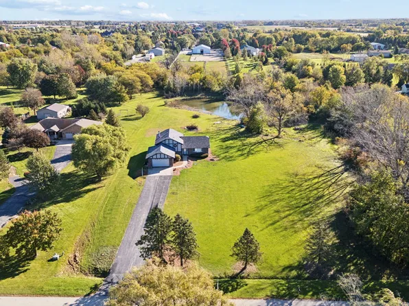 24251 S Harvest Hills Rd, Frankfort, IL 60423