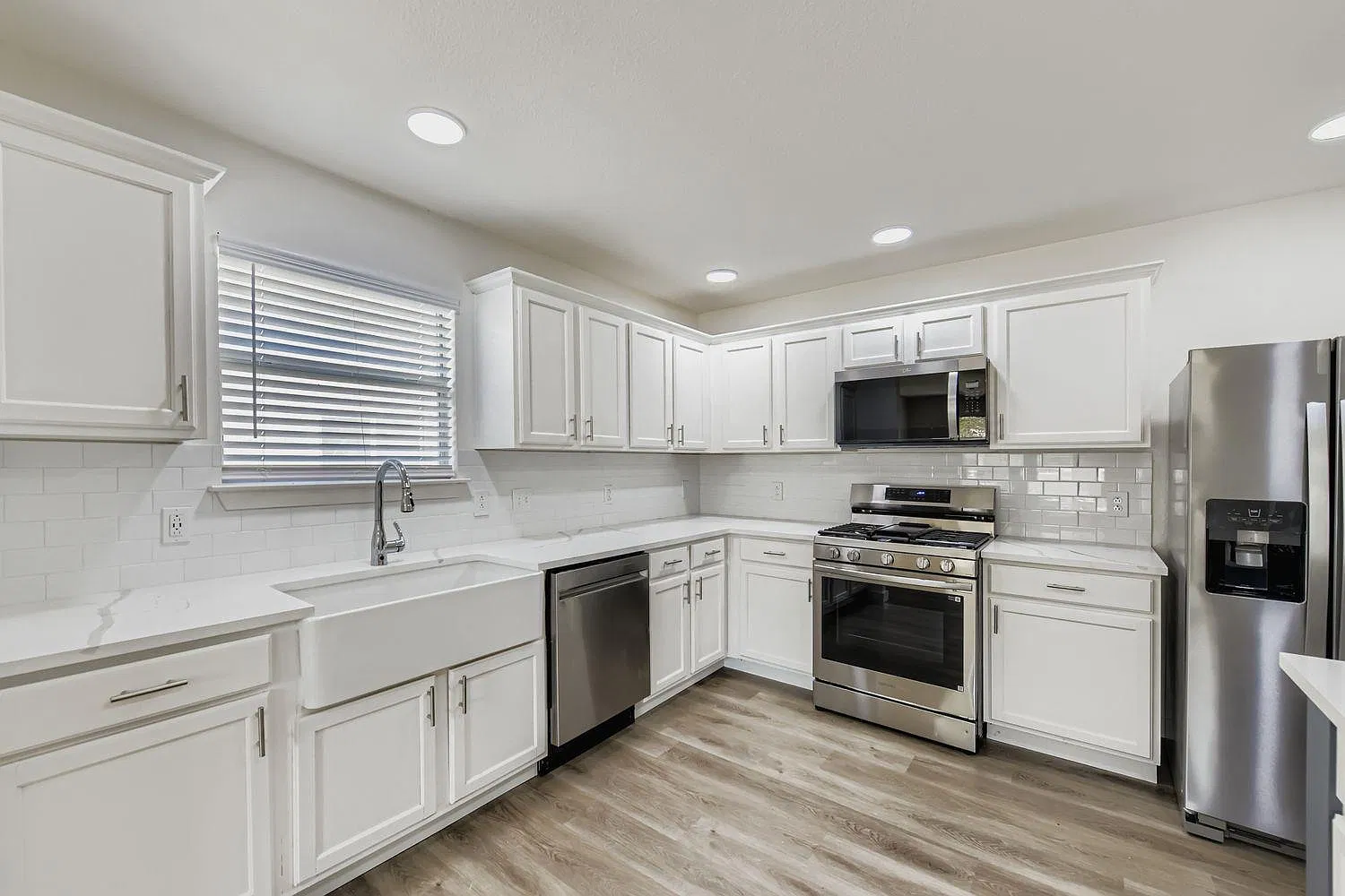 3 bed, 2.0 bath, 1511 sqft, $2,000 — Photo 3