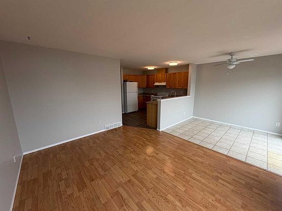 5th image of 7213 W 105th St