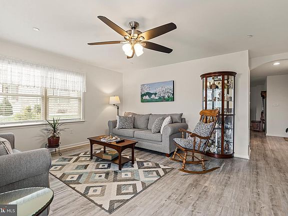 4th image of 13366 Marquise Dr