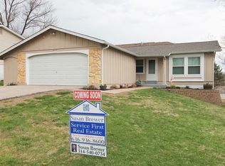 1407 Belleau Lake Dr, O'Fallon, MO