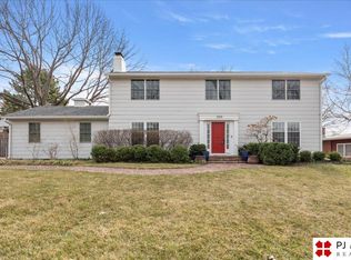 2005 S 91st St, Omaha, NE 68124