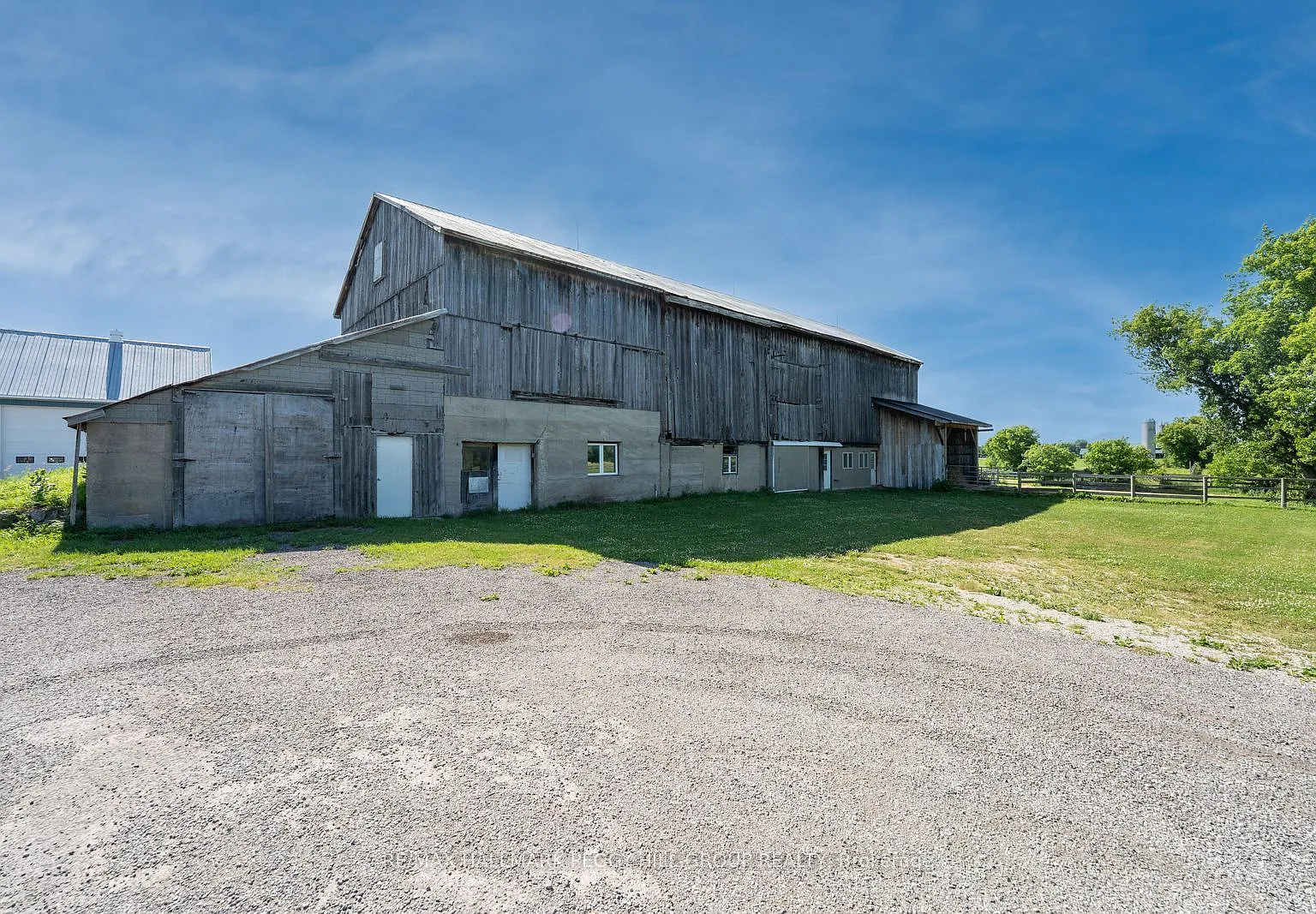 4 bed, $9,000 — Photo 3