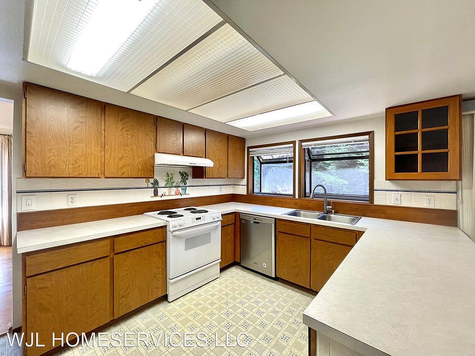 1st image of 6533 154th Ave NE