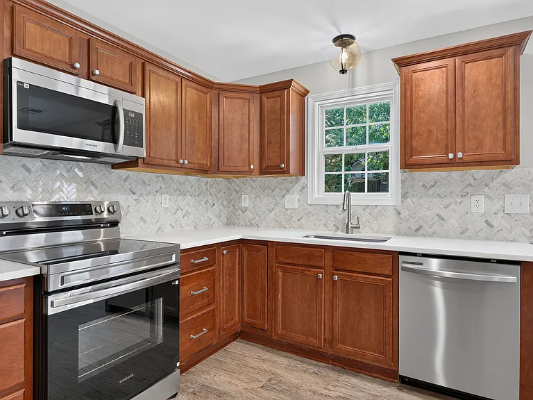 2592 Rockaway Pl — Photo 10
