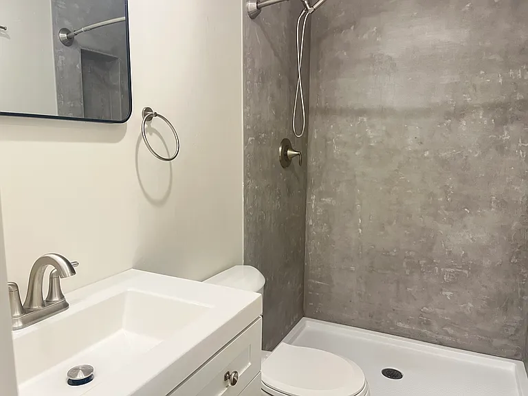 390 Hill St — Photo 12