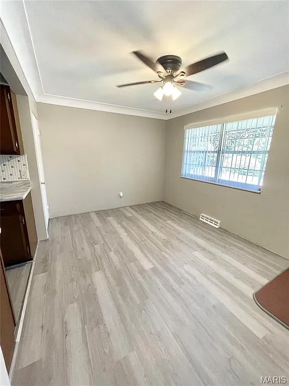2 bed, 1.0 bath, 940 sqft, $1,180 — Photo 3