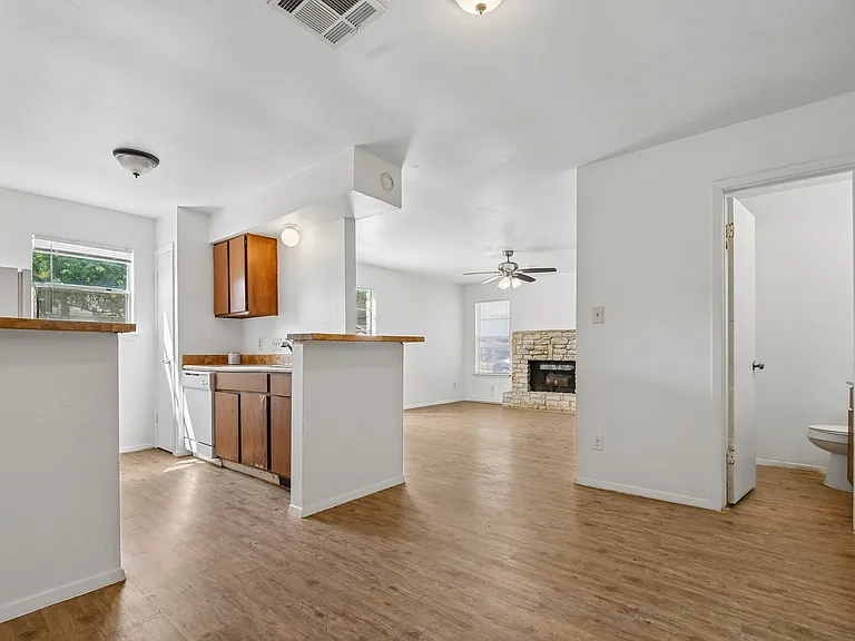 809 Sirocco Dr #A — Photo 9