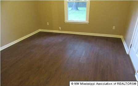 3rd image of 576 Hillbrook Dr