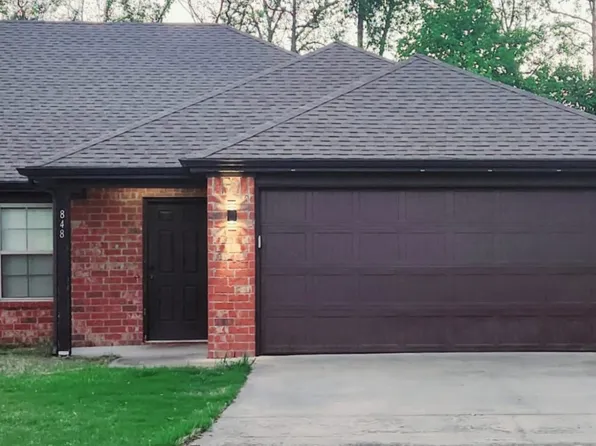 848 Oakwood Ct, Centerton, AR 72719