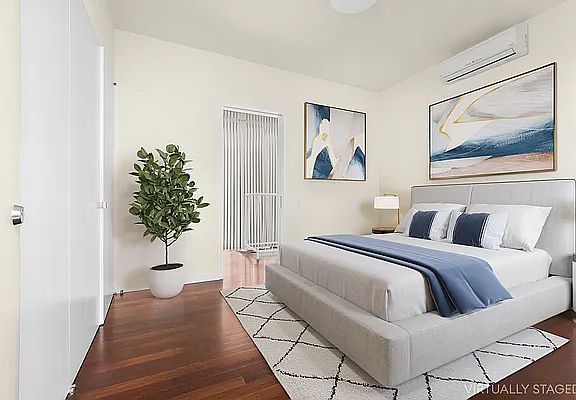 5th image of 133 E 30th St APT 5D