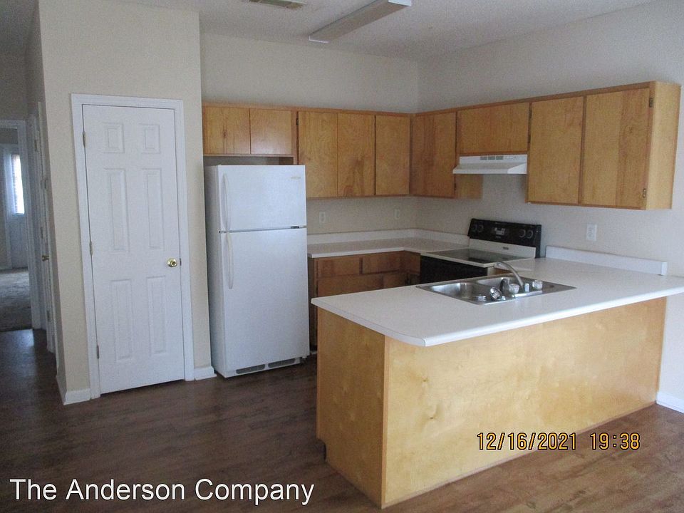 2nd image of 2211 Gillionville Rd APT 3