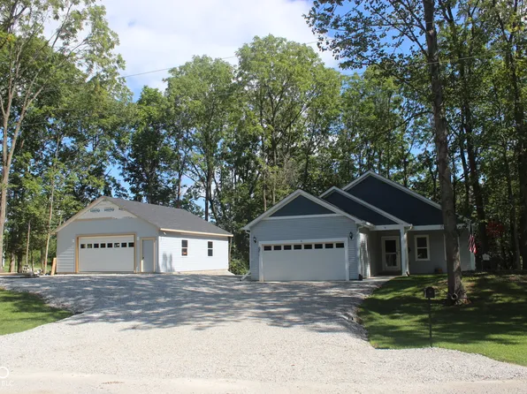 70 Victory Hl, Coatesville, IN 46121