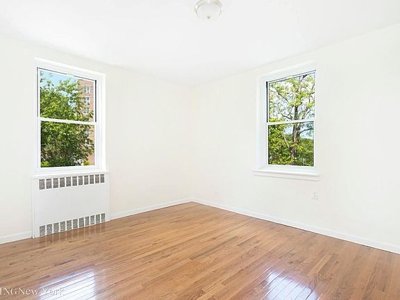 3rd image of 5572 Netherland Ave APT 2E