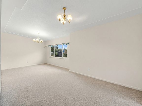 5th image of 122 W 17th Ave
