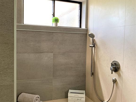 5th image of 69-1035 Keana Pl #116