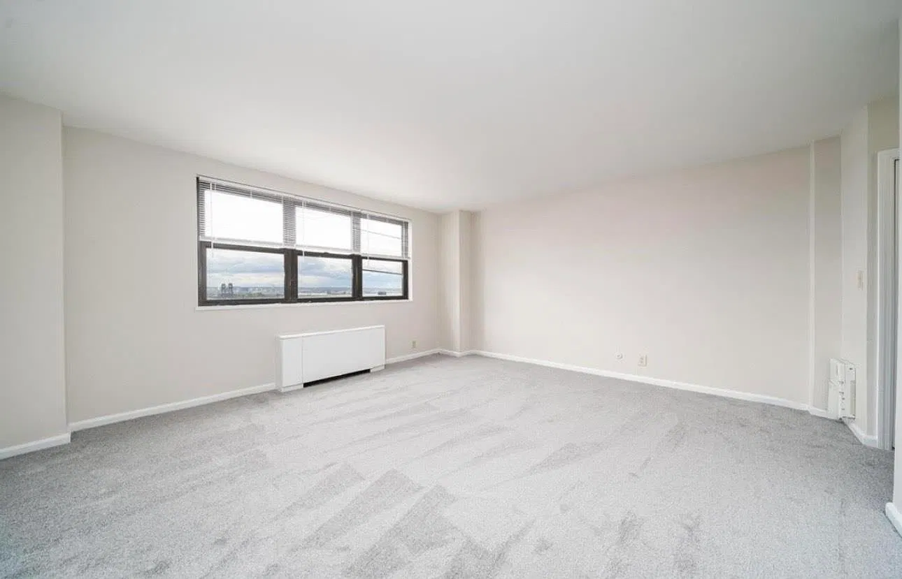 Studio, 1.0 bath, 425 sqft, $1,750 — Photo 3