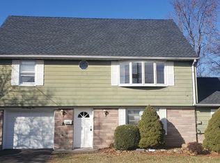 191 Franklin St, Little Ferry, NJ 07643