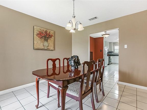 4th image of 2232 Northbrook Dr