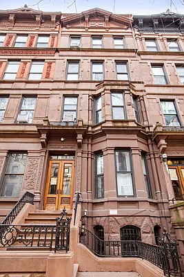 Rented by Compass | media 7