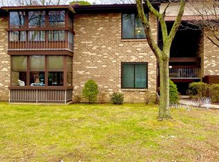 96 Arrowood Rd UNIT F, Manalapan, NJ 07726