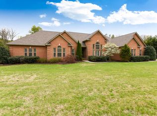2612 Cross Creek Dr, Maryville, TN 37803