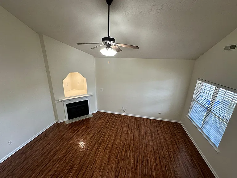1437 Day Lily Dr — Photo 14