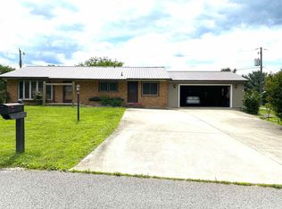 361 New Circle St, Louisa, KY 41230