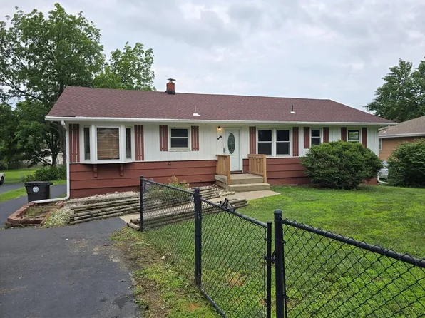 202 E South Ave, Belton, MO 64012