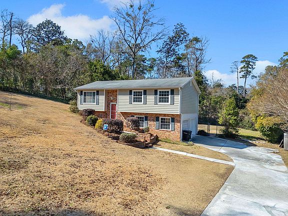 4th image of 3770 Suffolk Dr
