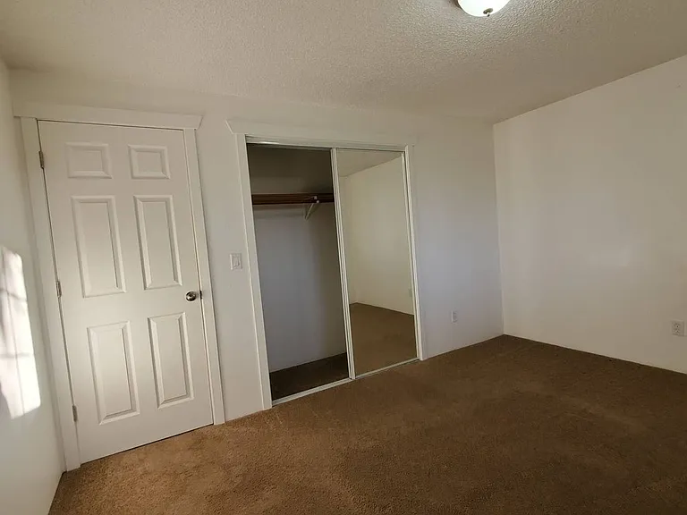 4311 Waverly Dr NE — Photo 14