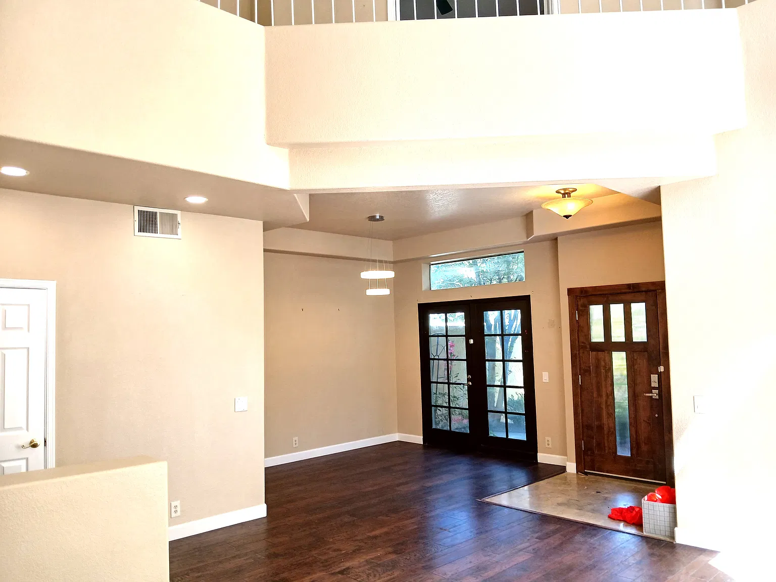 3 bed, 1964 sqft, $4,500 — Photo 3