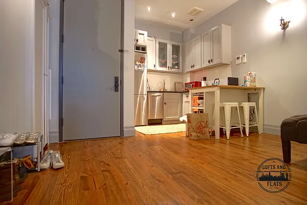 Rented by Lofts and Flats LLC | media 31