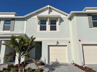 617 Salisbury Cir, Fort Pierce, FL 34982