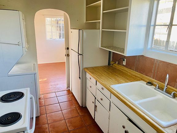 5th image of 204 Cornell Dr SE Unit C