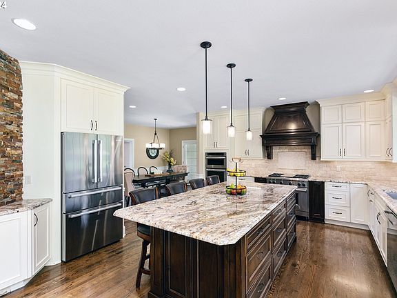 3rd image of 4012 NE 171st Ave