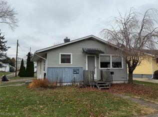 424 3rd St NE, New Philadelphia, OH 44663