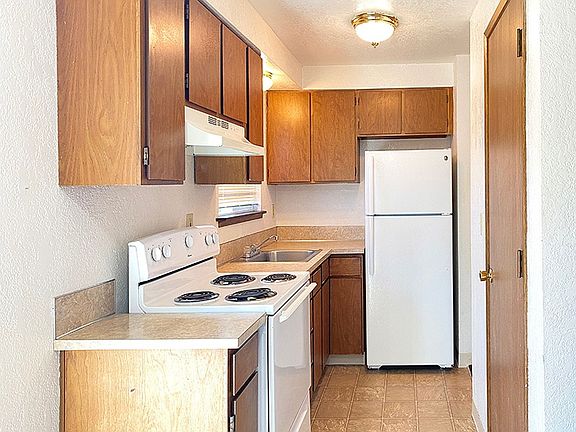 5th image of 635-685 S 5th St #635-02