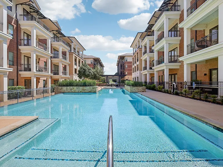 The Kelton at Clearfork — Photo 26