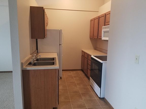3rd image of 664 Faidley Ct APT 9