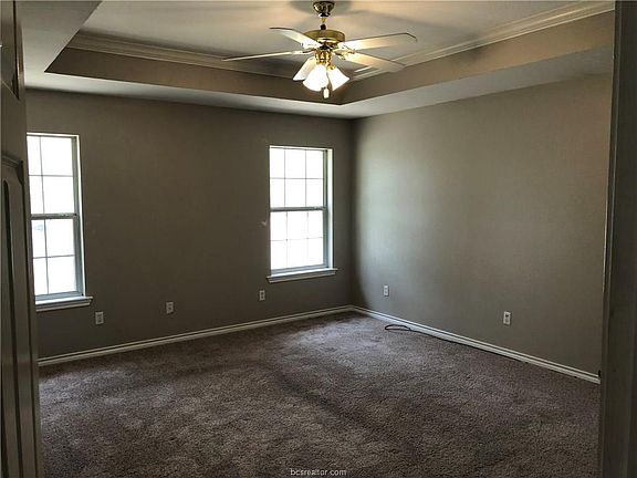 4th image of 2200 Bastrop Cir