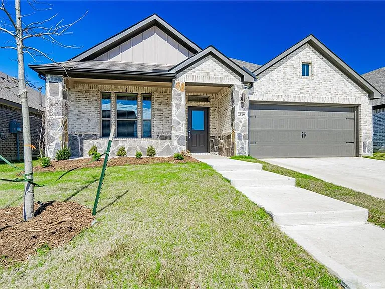 2529 Moser Ln — Photo 2