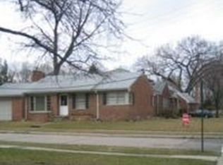 231 Ridgemont Rd, Grosse Pointe Farms, MI 48236